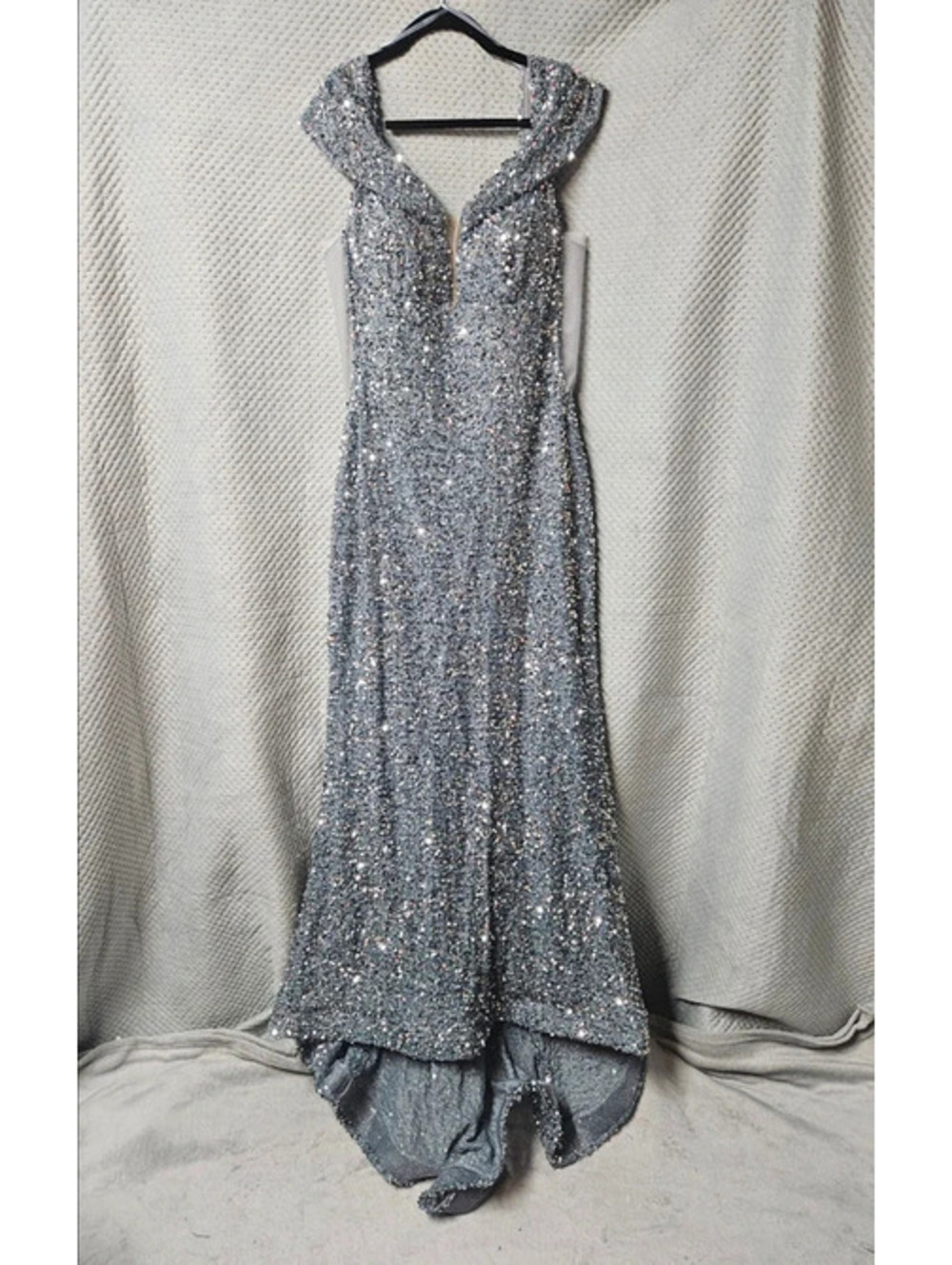 LaDivine CD975C Size 18 Midnight Grey Sequin Formal Gown Prom Evening Dress NWT
